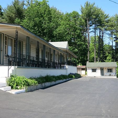 The Austin Inn Lake George Buitenkant foto