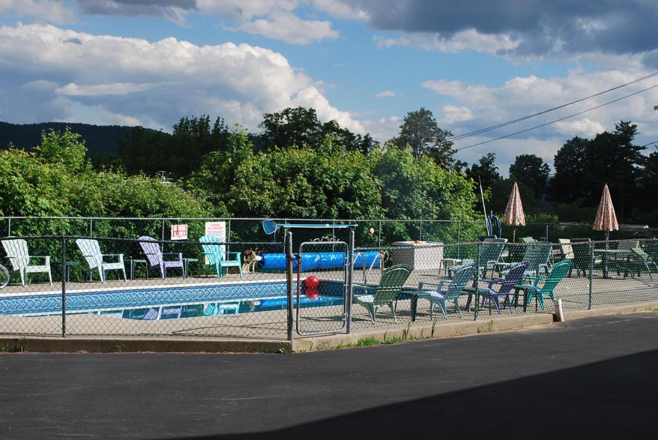 The Austin Inn Lake George Buitenkant foto